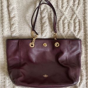 Coach Turnlock Chain Oxblood Tote